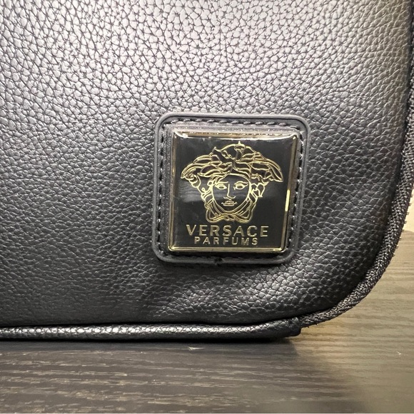 Versace Parfums Black/Gold Toiletry Pouch - Picture 2 of 13